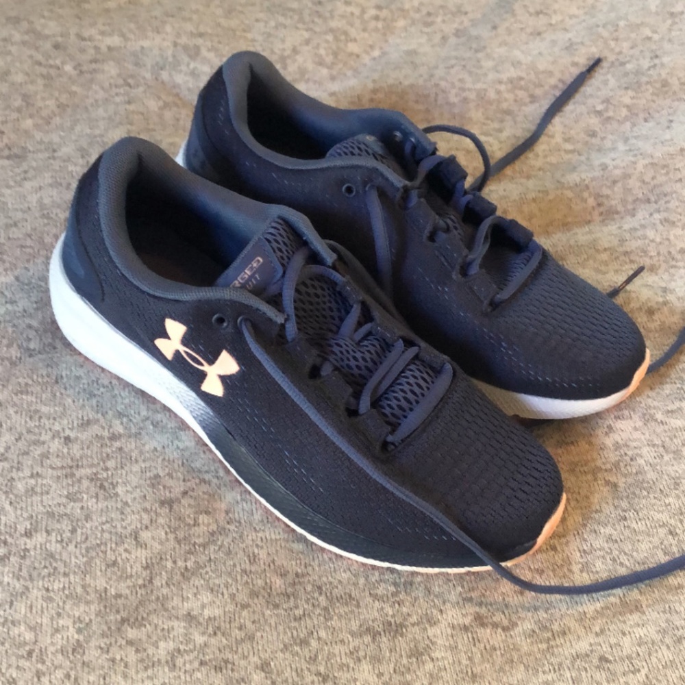 NWOT Under Armour Charged Shoe